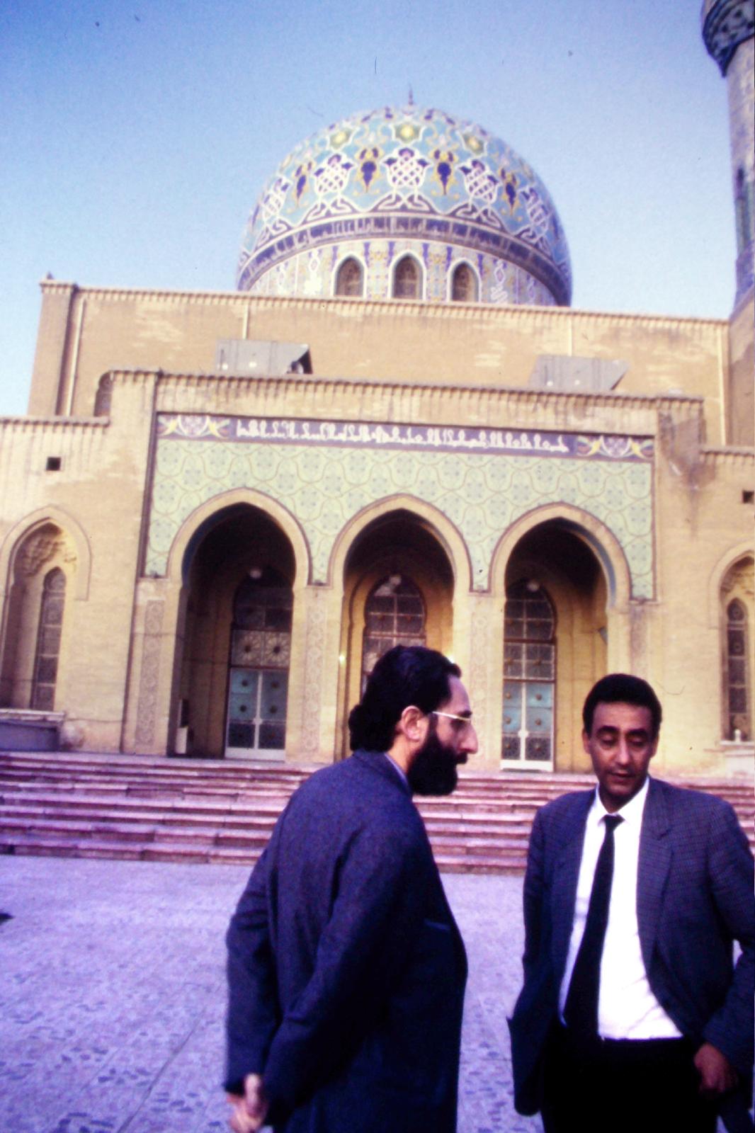 Ali Rashid e Franco Battiato a Baghdad nel dicembre 1992. Foto di Cesare Accetta