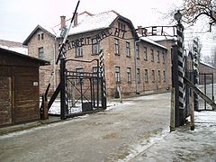L\'ingresso di Auschwitz