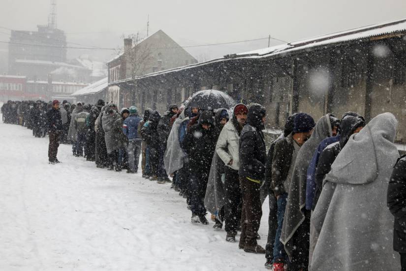 File di profughi nell'inverno di Bihac